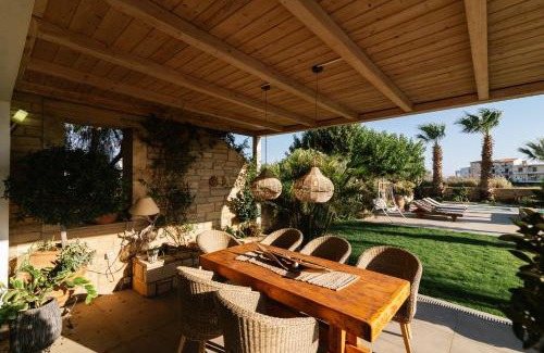 Kokinos Pirgos Villa | FOS signature living