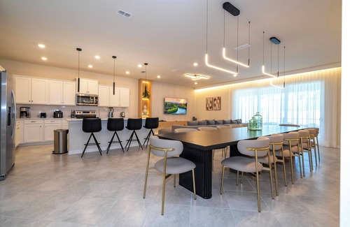 Four Corners House | FOUND IT! Perfect 10BR Family Home – 16295