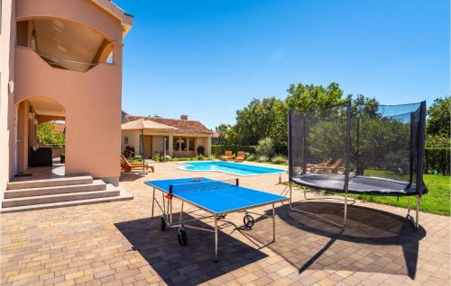 Suhovare House | Four-Bedroom Holiday Home In Suhovare