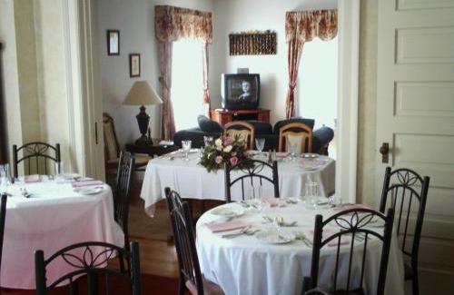 Girard Bed & Breakfast | Four Creeks Bed&Breakfast