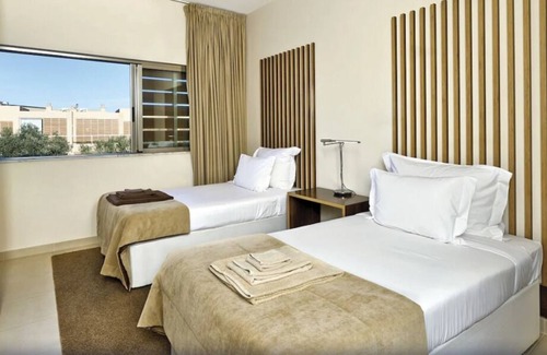 Salgados House | FOUR Pet-friendly 2BR Villas! Full Kitchen, Private Pool, Free Parking!