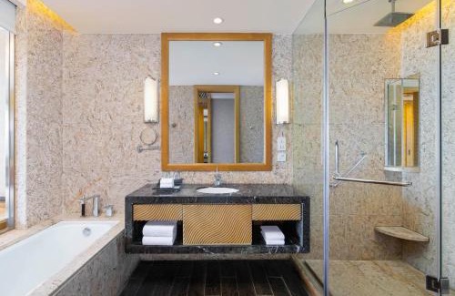 Tianya District Hotel | Four Points by Sheraton Hainan, Sanya