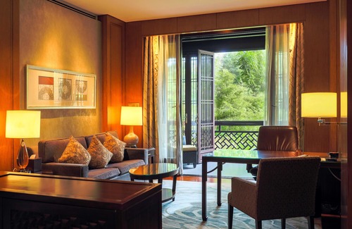Xihu Hotel | Four Seasons Hotel Hangzhou at West Lake