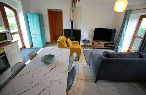 Louth Cottage | Fox Cottage, Covenham Holiday Cottages