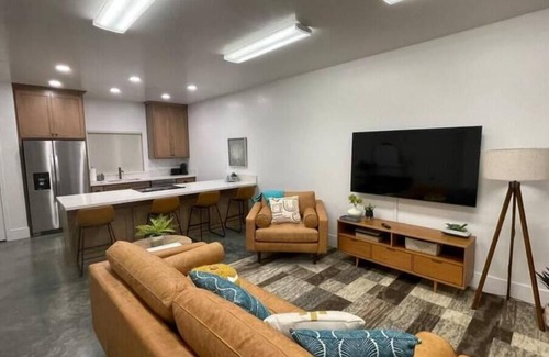 Chico House | Fox Cove 1