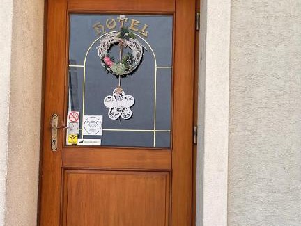 Fischamend Apartment | Frühstückspension Elena Nicoleta Caltun