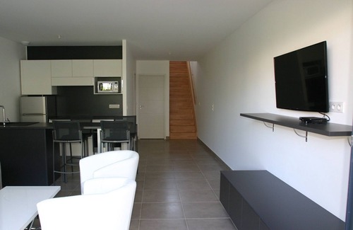 Vardiola Apartment | Residence 4 * Apartment 2 to 4 people - Heated swimming pool, tennis, pétanque.