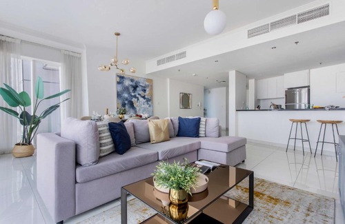 Trade Centre 1 Apartment | Frank Porter - Damac Heights