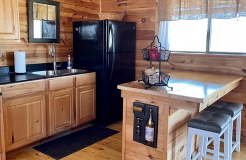 Fredericksburg Cabin | Fredericksburg Texas private cabin with hot tub