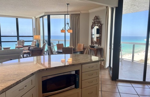 Miramar Beach Condo | Free Beach SRVC! Amazing VIEWS for miles! Free Beach Bonfires M/F nights!