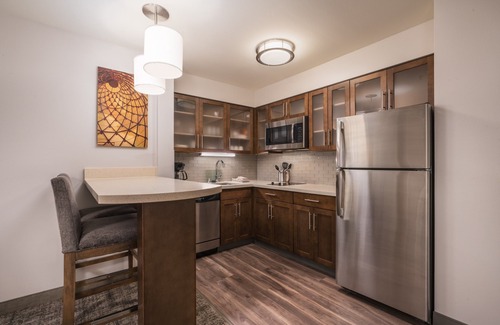 Midtown Anchorage Condo | Free Daily Breakfast, Business Center + Heated Indoor Pool Access