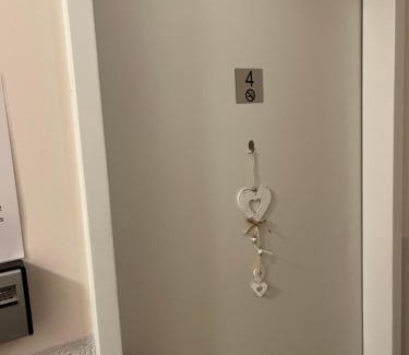 Hueckelhoven House | Fremdenzimmer Sas