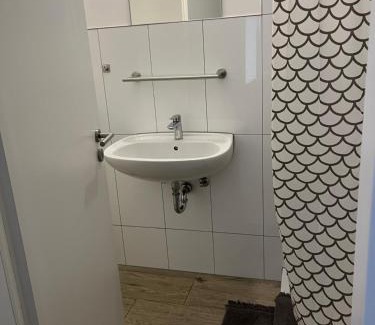 Hueckelhoven House | Fremdenzimmer Sas