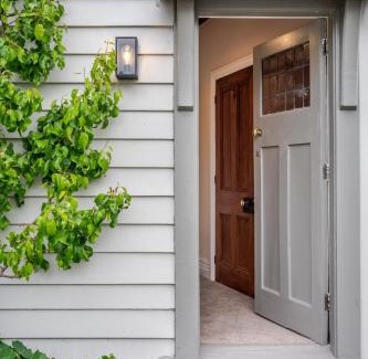 Akaroa Bed & Breakfast | French Bay House