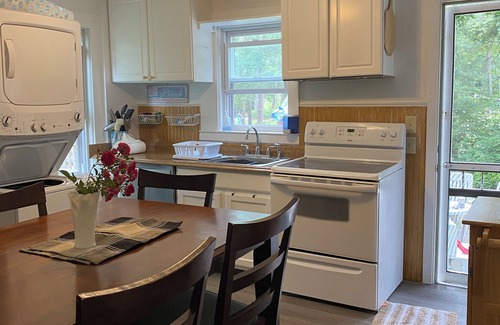 Bass River House | Friendly 4 BR, 2 Kitchens, Sleeps8, Heated Pool, 1 Mile to Warm Beaches, Pets ok