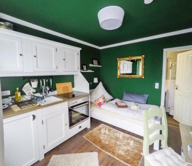 Dersdorf Apartment | Friendly Home - Einzelappartement "Grow" Köln Bonn Phantasialand