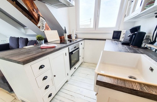 Dersdorf Condo | Friendly Home - "Helles Dachstudio" - Cologne - Fair - Bonn - Phantasialand