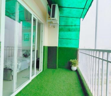 Chandigarh Apartment | Friendly Stays - Best Balcony in High Rise Building