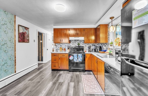 Bristol House | Friends & Family Retreat in Charming 4-bedroom House