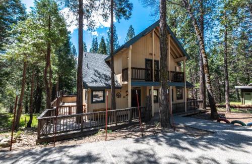 North Wawona House | Friends Lodge