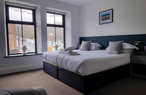 Stocksbridge Hotel | Friendship Hotel