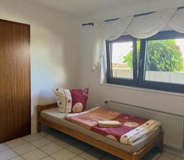 Bad Schoenborn Apartment | Frisch renovierte Ferienwohnung in Bad Schönborn