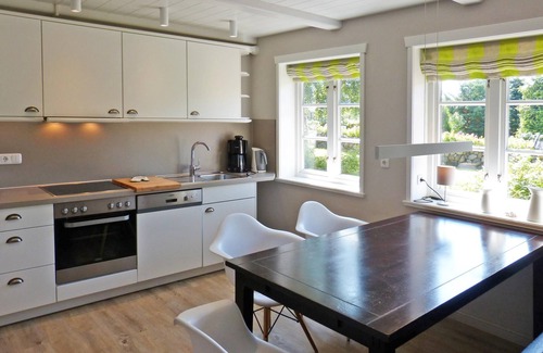 Suddorf House | Frisian house *Backboard*