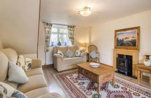 Bethania House | Frondeg Bach