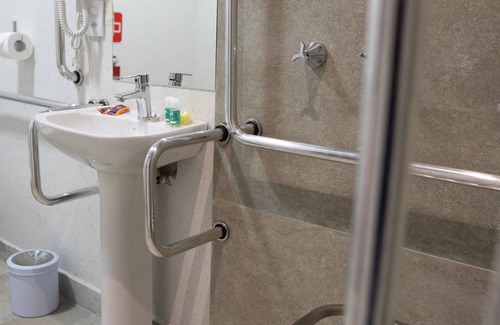 Olga Prates Correa Hotel | Front Comfort Teófilo Otoni