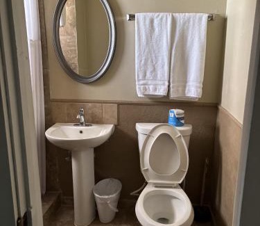 Cuba Hotel | Frontier Motel