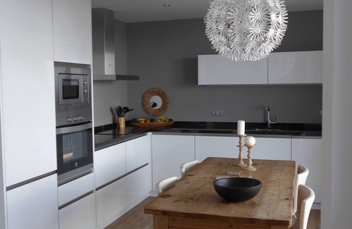 Fuengirola Apartment | Frontline Beach Apartment. Totally renewed. Sunny Apartment. Near the centre.