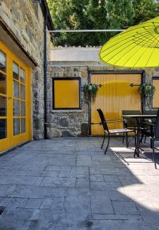 Loughinisland House | Frontview Cottage - Sleeps 6