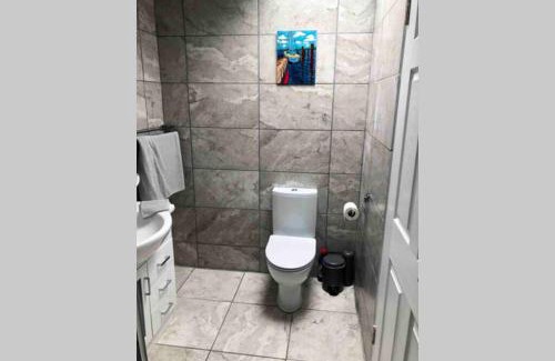 Oranmore Apartment | Fuchsia Apartment Tranquil Modern Seaside Apartment on the Wild Atlantic Way