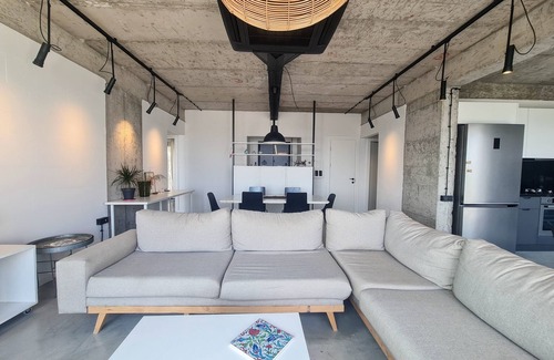 Bodrum City Center Apartment | FULL CASTLE VİEW. 3+3 BRUTALIST CONCEPTIONAL DESIGN + 28sqm BALCONY + SAUNA