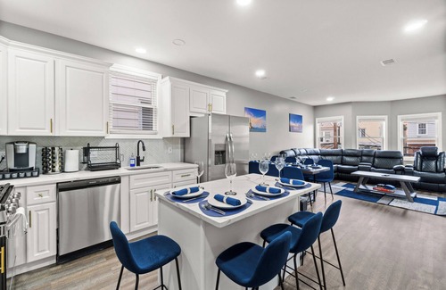 Constable Hook House | Full House, 7 Bedrooms, 9 Beds, 4 Bathrooms Close to NYC & EWR