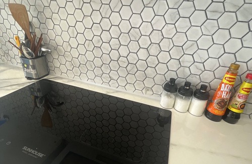 District 9 Apartment | Full services apartment with pool view