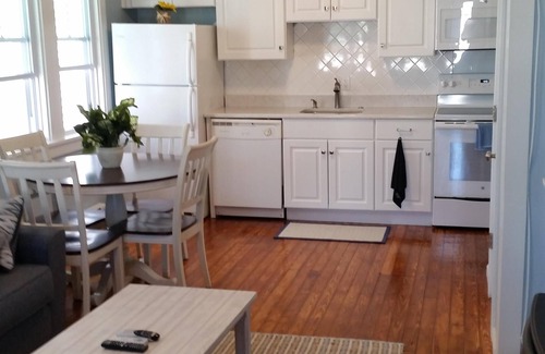 Ventnor City Apartment | Full Summer Rental. Super clean place near the beach and Atlantic City!