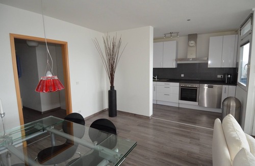 Kranichstein Apartment | Fully equipped 3-room designer apartment with breathtaking views