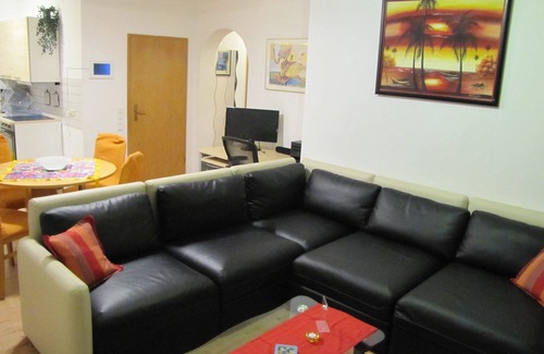 Bad Vilbel Apartment | Fully equipped vacation apartment near Frankfurt with private entrance/parking