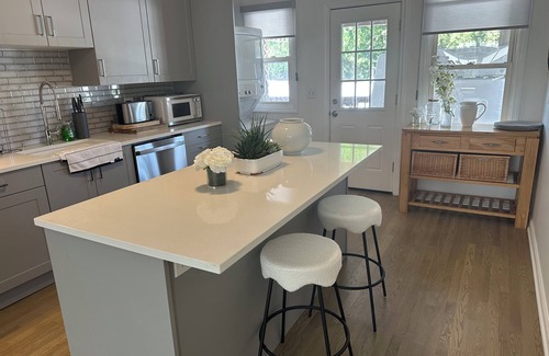 Old Greenwich Apartment | Fully furnished summer rental in the heart of Old Greenwich