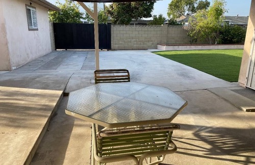 Riverview West House | Fully Independent and Furnished 1 Bedroom with Attached Bath Santa Ana.