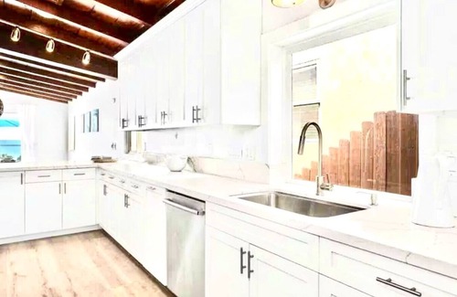 Oceanside House | Fun and Fresh Beachfront Sandy Beach Bon Fire Ring