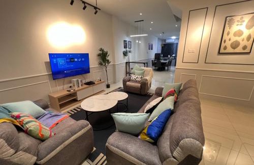 Kuantan House | FunkyVila5 16PX 4BR Near188Tower, Artstreet, HTTA