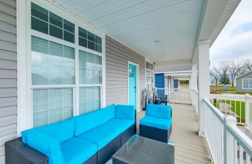 Marblehead House | Furnished Screened Porch Baypoint Resort Home!
