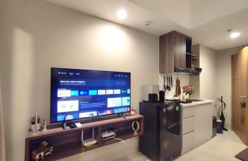 Duren Sawit Apartment | Furnished Studio, 5 mins to LRT Jabodebek Station