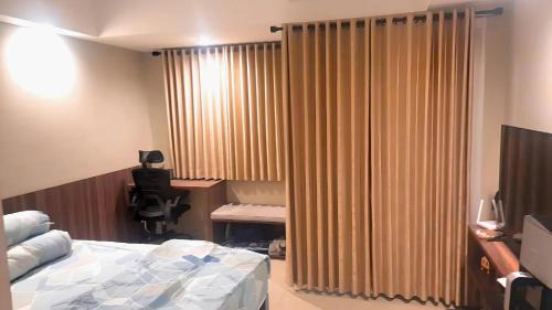 Duren Sawit Apartment | Furnished Studio, 5 mins to LRT Jabodebek Station