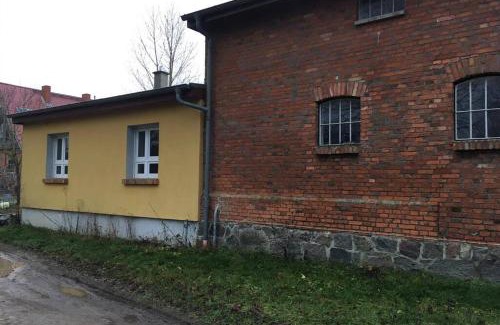 Gielow Apartment | Futterhaus neben der Wasserburg Liepen