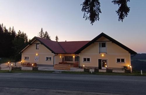 Pack House | Gästehaus Hebalm, Family & Friends auf 900 m2 Wohnfläche erleben, Alleinnutzung möglich