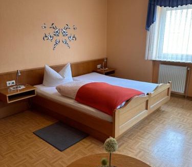 Holzkirchen Hotel | Gästehaus Krone