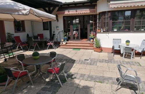 Oestrich-Winkel Hotel | Gästehaus Strieth